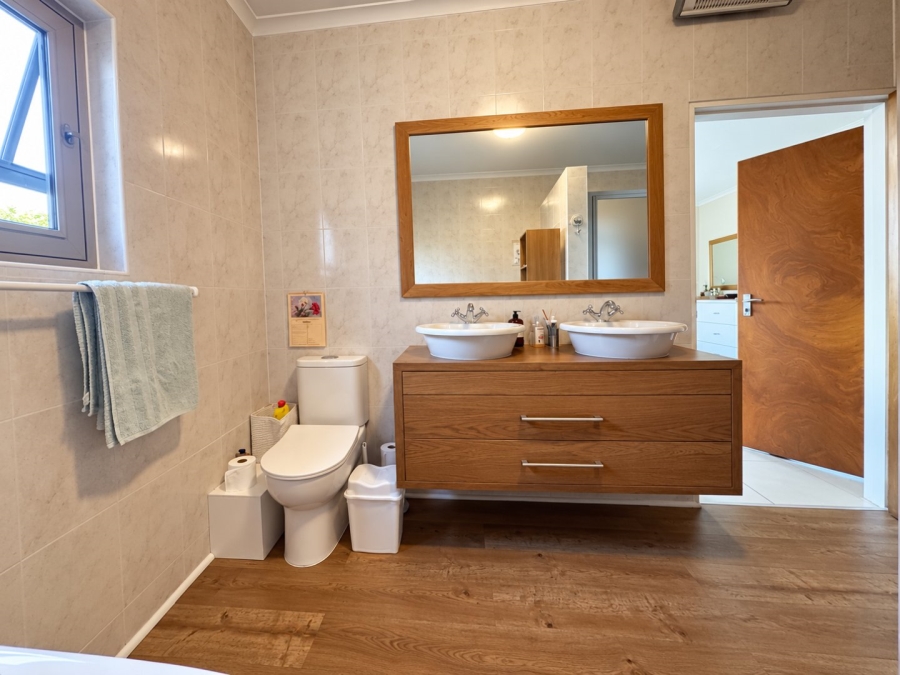 3 Bedroom Property for Sale in Blue Horizon Bay Eastern Cape